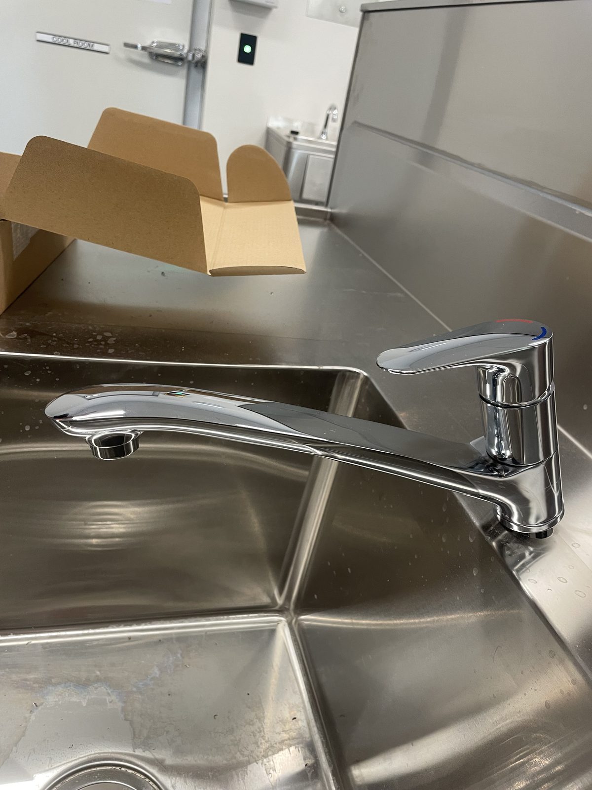 Commercial kitchen sink and tapware fit-out